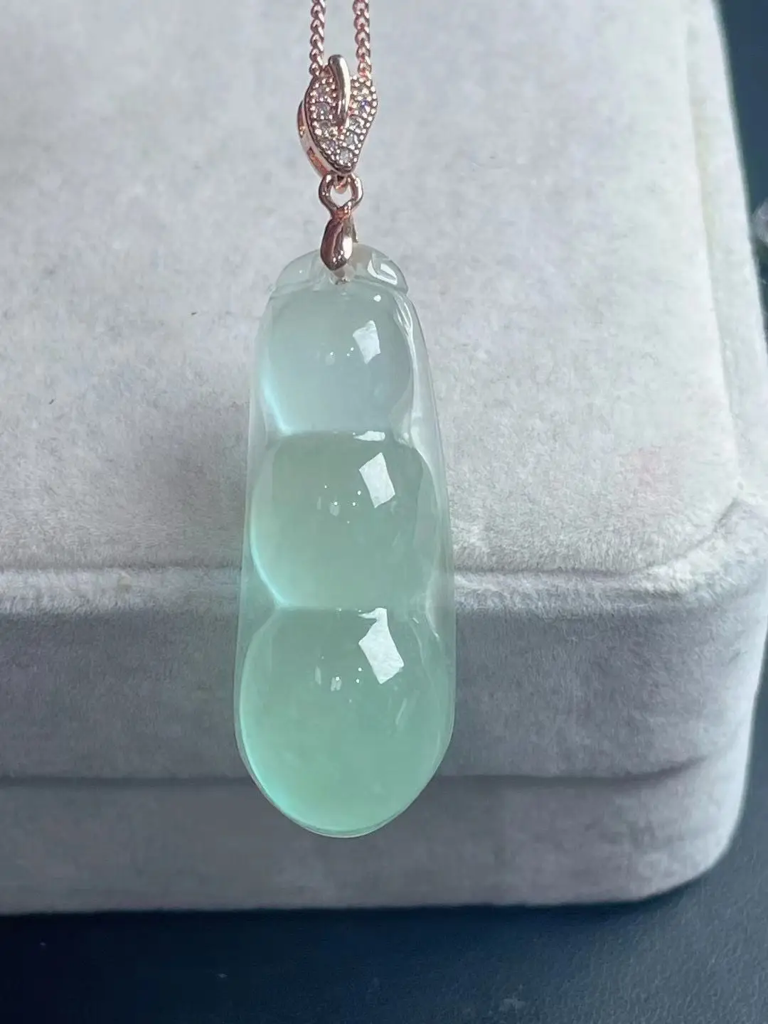 Light Green Ice Jade Lucky Bean Pendant for Men Women — feature 6