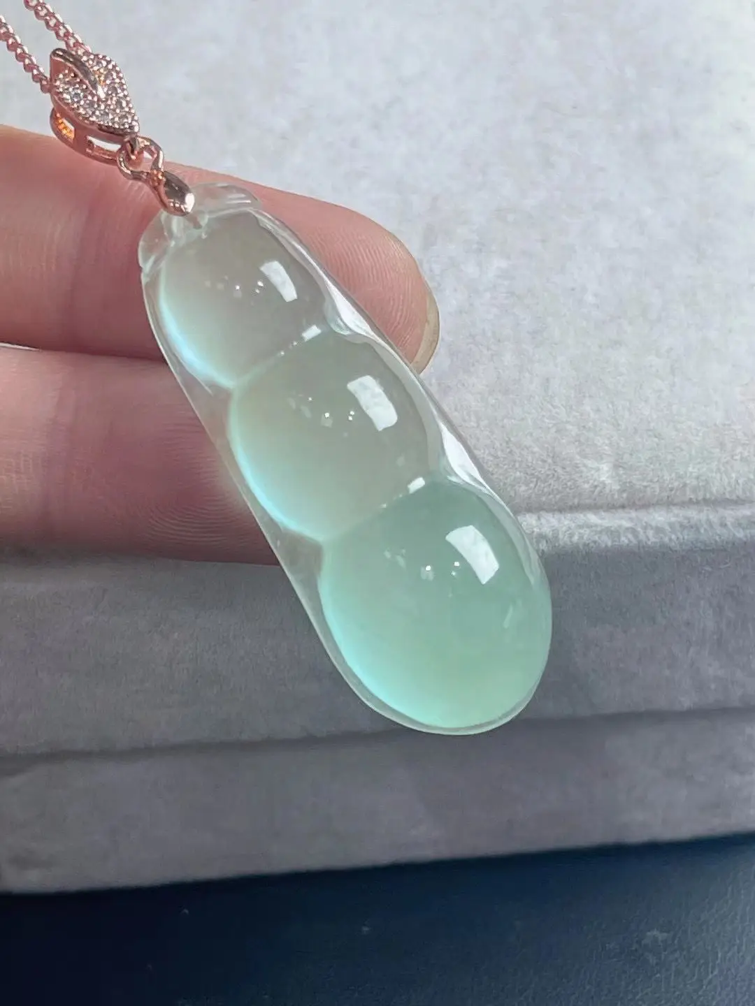 Light Green Ice Jade Lucky Bean Pendant for Men Women — feature 7