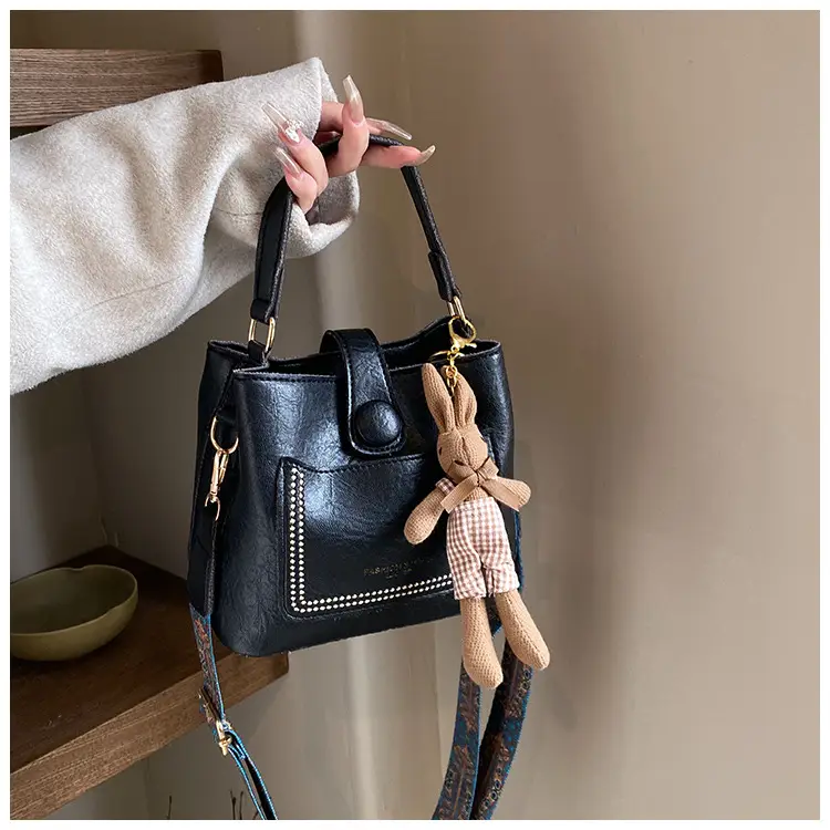 Women Retro Brown Shoulder Messenger Bag 2023 — feature 13