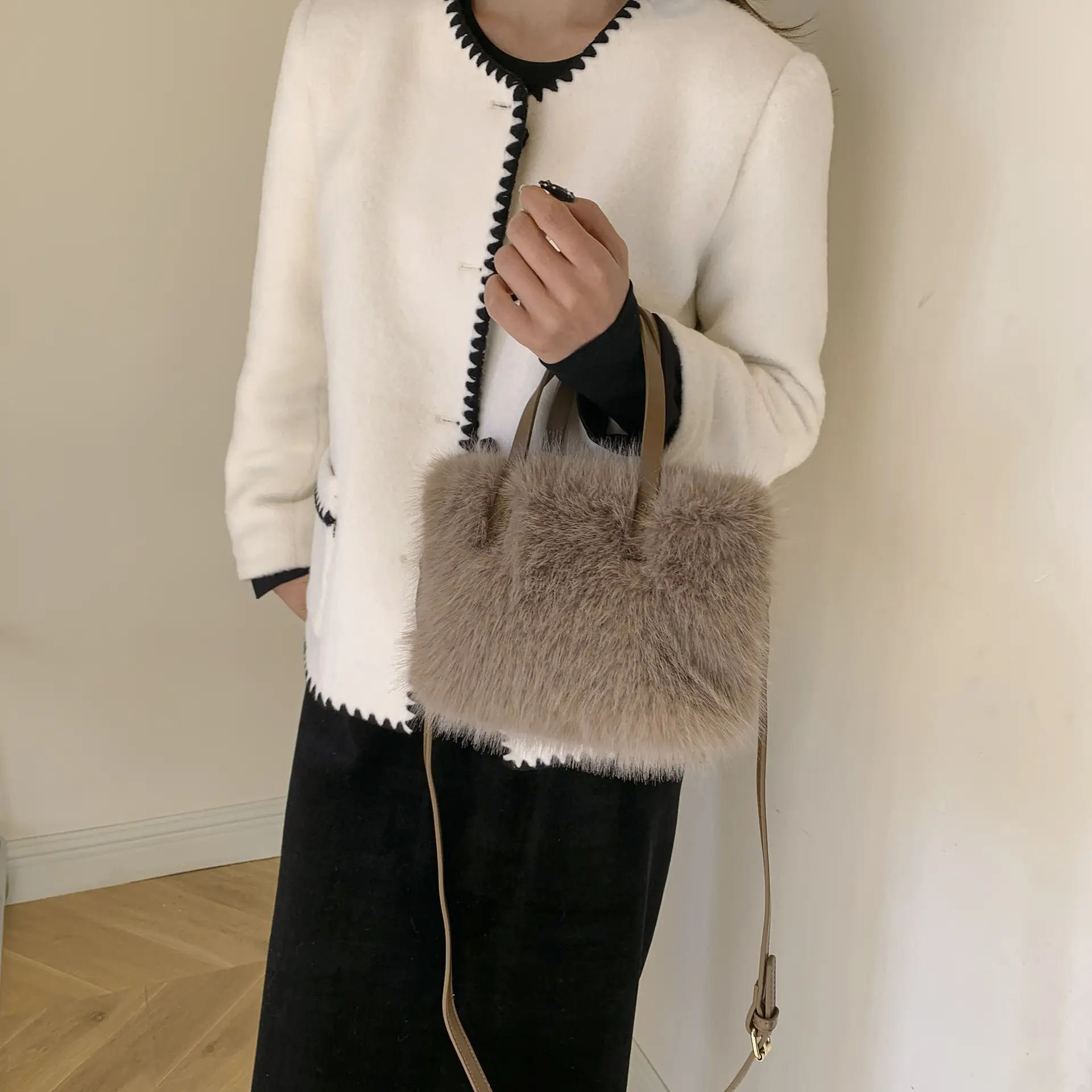 Women's Faux Fur Shoulder Bag Brown Winter - Image 3