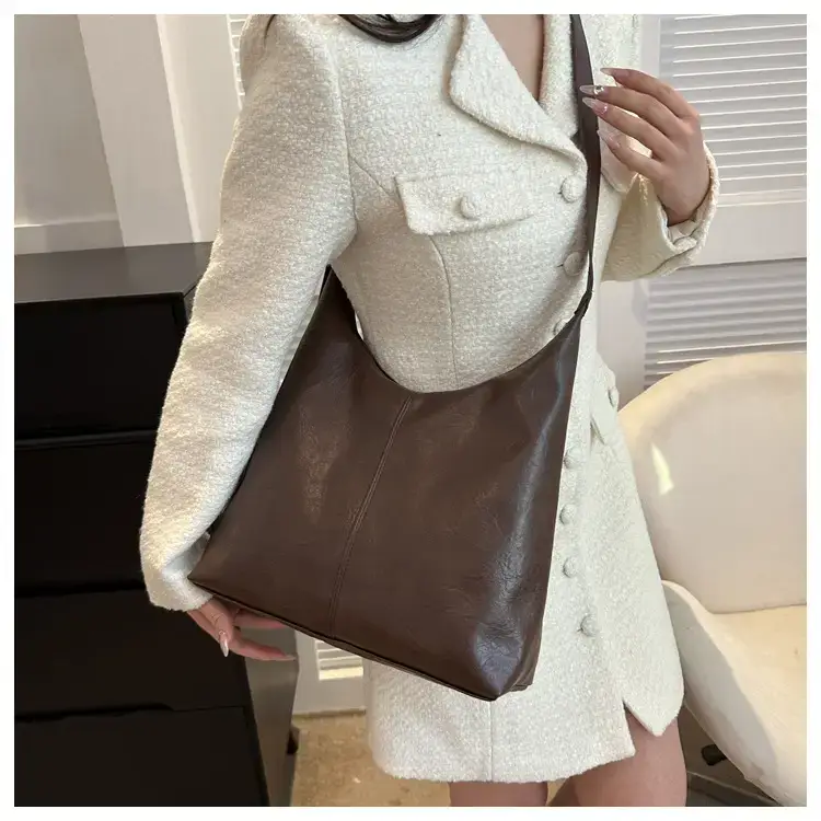 Brown Canvas Shoulder Bag for Women 2022 — feature 19