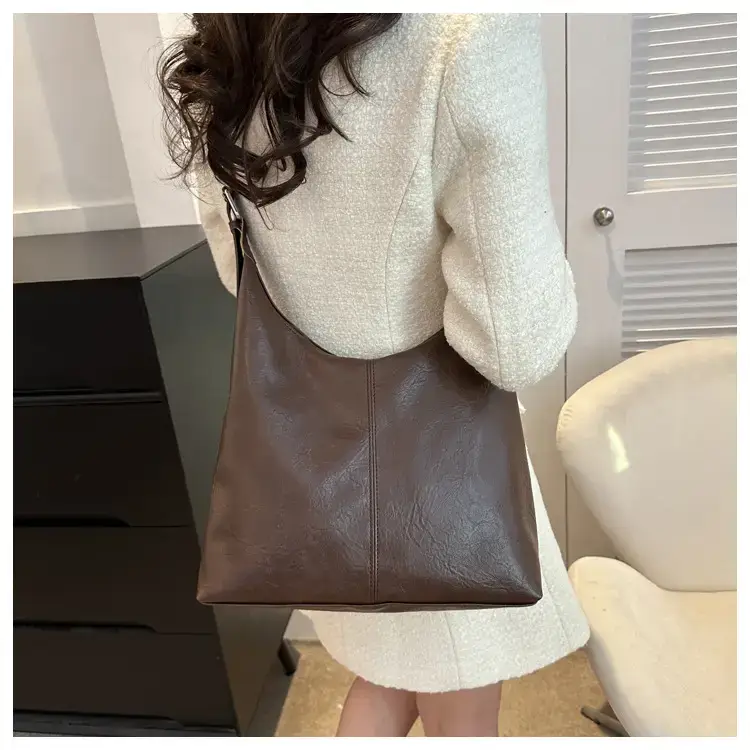 Brown Canvas Shoulder Bag for Women 2022 — feature 20