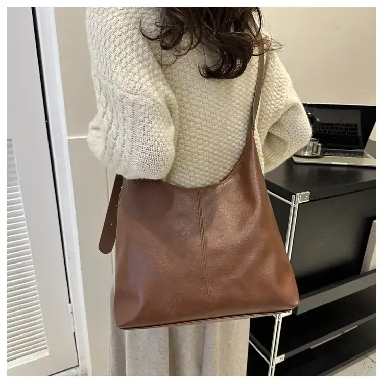 Brown Canvas Shoulder Bag for Women 2022 — feature 24