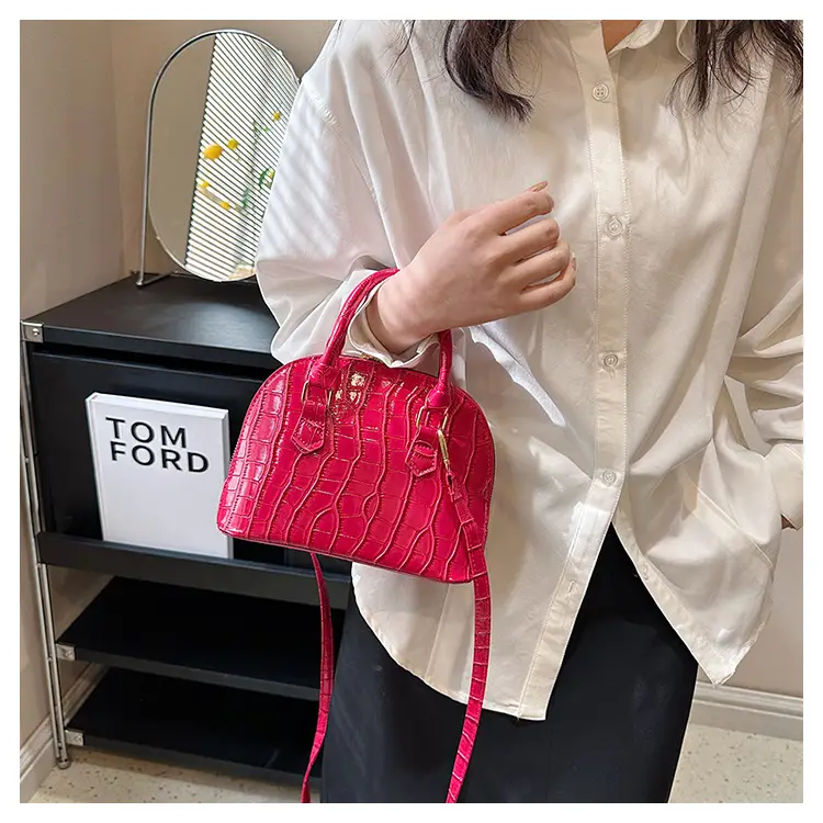 Elegant White Croc Leather Shoulder Bag for Women — feature 21