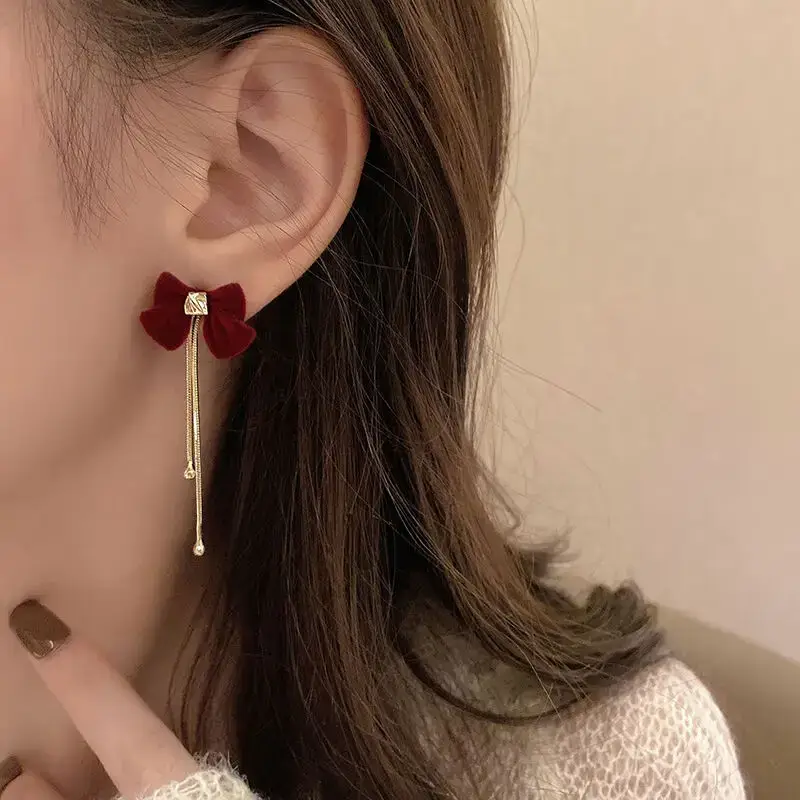 Black Bow Pearl Tassel Earrings for Women — feature 3