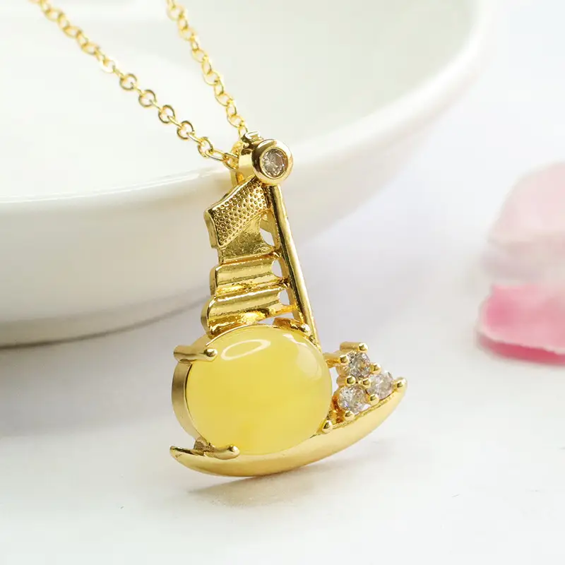Guan Yu Natural Amber Pendant Necklace — feature 6