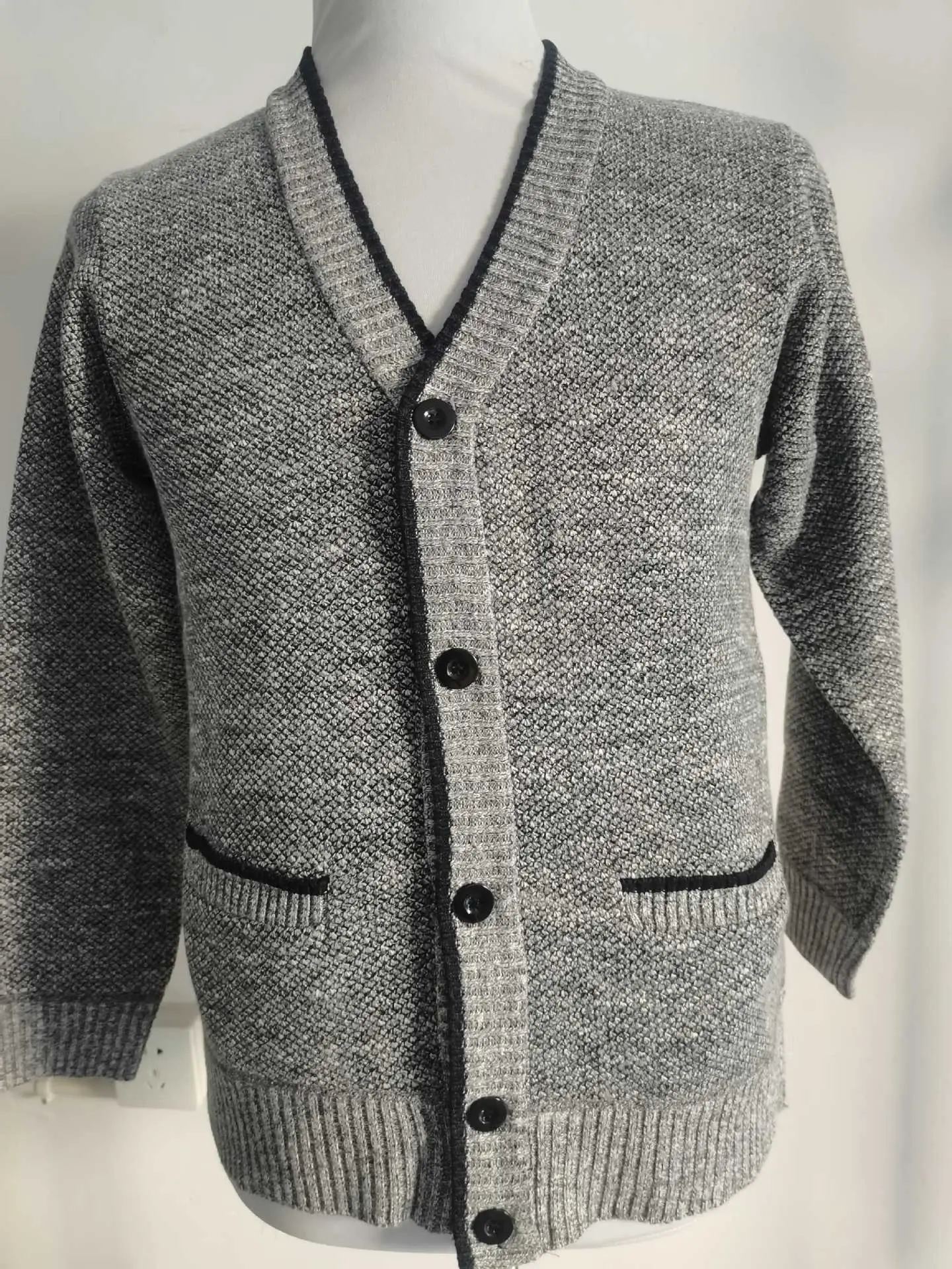 Men's Grey Knitted Cardigan Jacket Warm Comfortable Casual Wear — feature 13