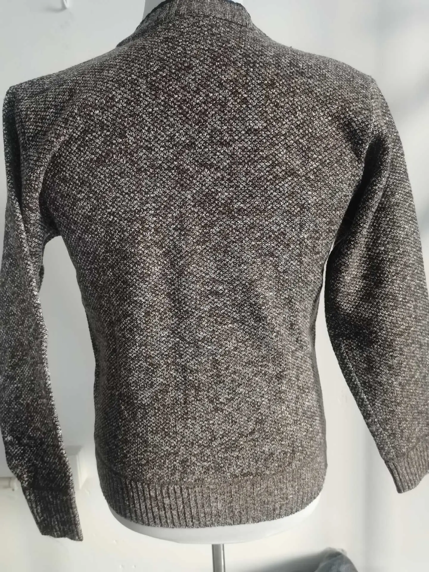 Men's Grey Knitted Cardigan Jacket Warm Comfortable Casual Wear — feature 24