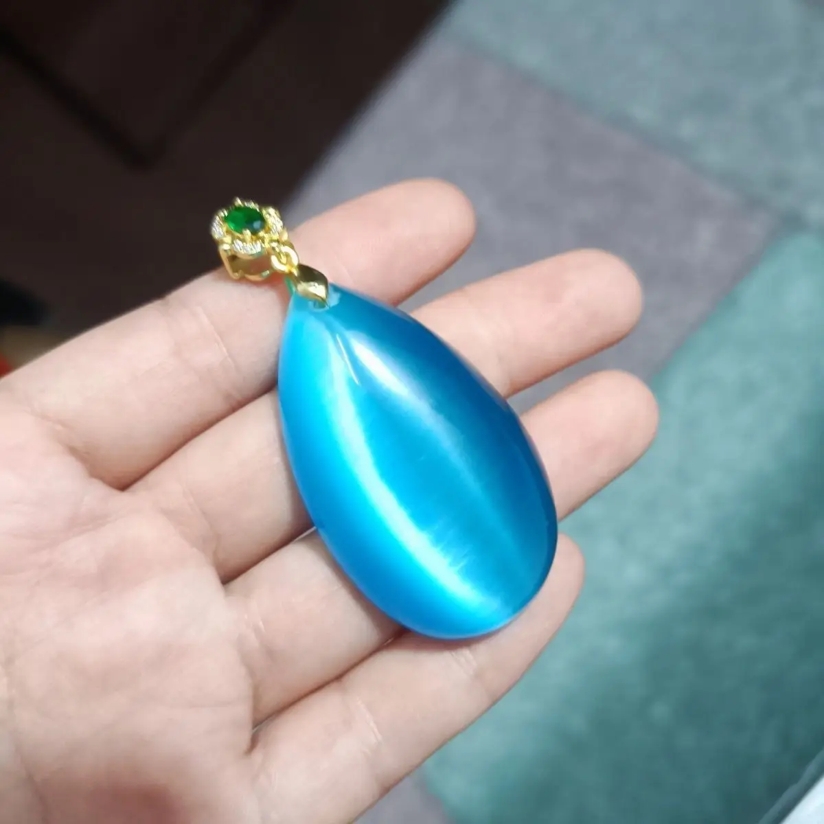 Green Water Drop Jade Pendant Necklace for Women — feature 13