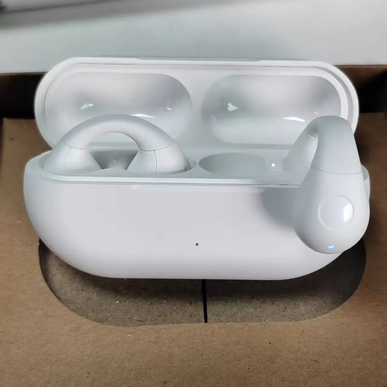 Wireless Bluetooth Earbuds with Fingerprint Touch & Sports Design — feature 13