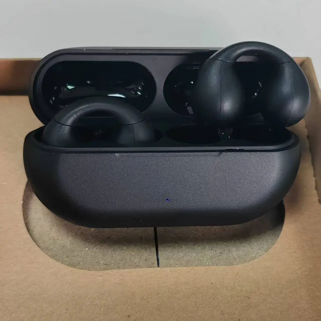 Wireless Bluetooth Earbuds with Fingerprint Touch & Sports Design — feature 14