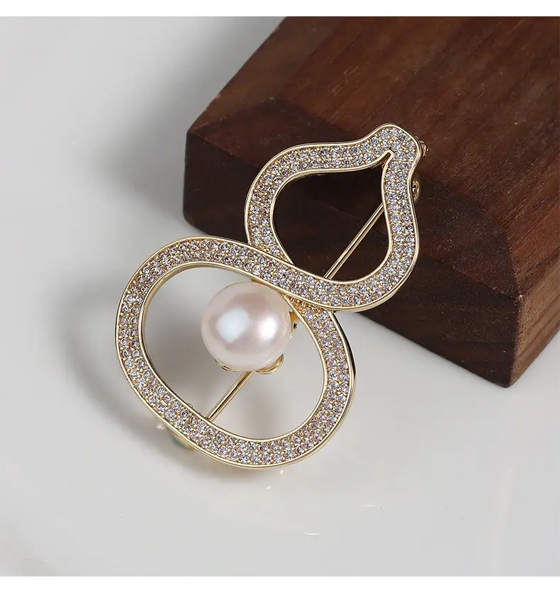 Dream Crystal Butterfly Brooch with Pearl for Women - Image 9