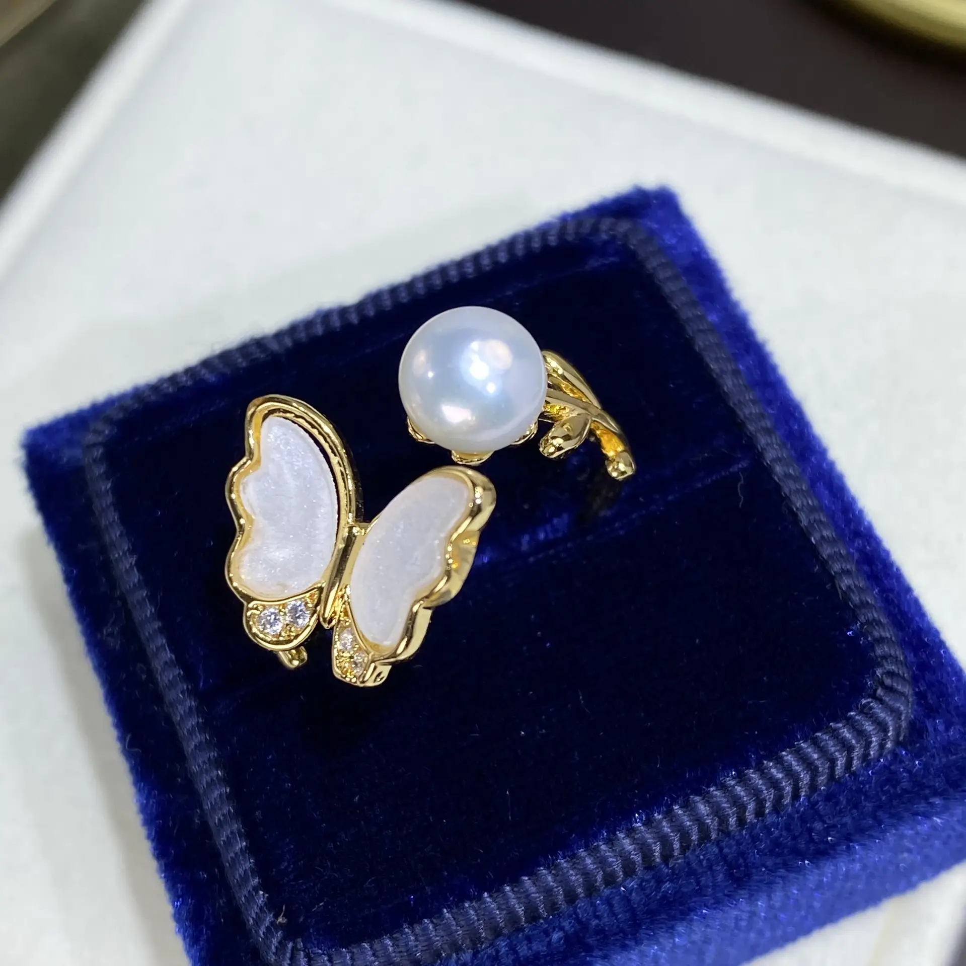 Women's Adjustable Pearl Flower Rings Set of 6 — feature 9