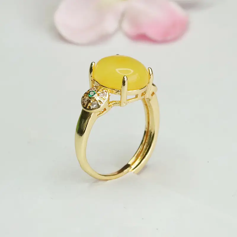 Guan Yu Natural Amber Finger Ring Honey Wax Ancient Style — feature 8