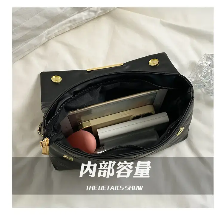 White Quilted Shoulder Bag for Women Autumn Winter 2023 — feature 10