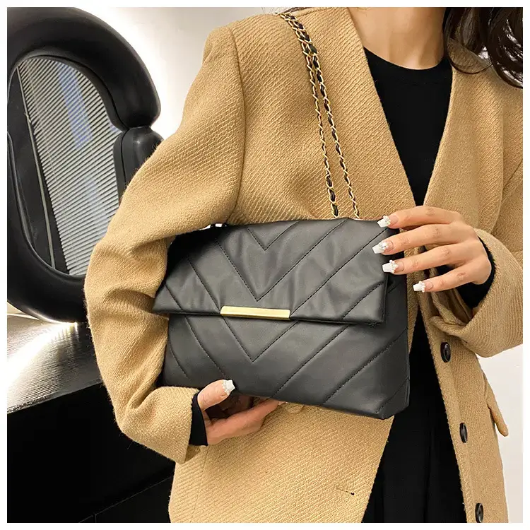 White Quilted Shoulder Bag for Women Autumn Winter 2023 - Image 3