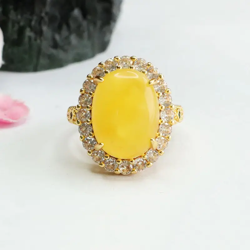 Guan Yu Natural Amber Ring with Beads — feature 7