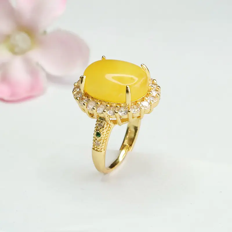 Guan Yu Natural Amber Ring with Beads — feature 8