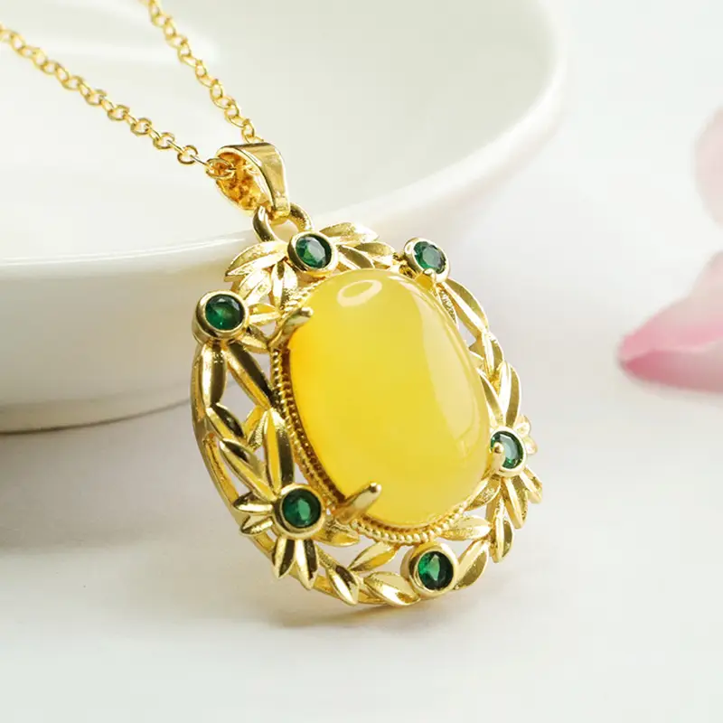 Guan Yu Amber Pendant Necklace Ethnic Gold Green Stones — feature 6