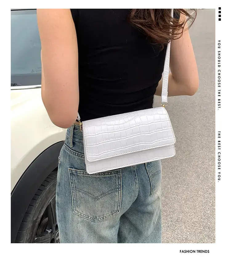 Red Croc Patchwork Shoulder Bag for Women — feature 2