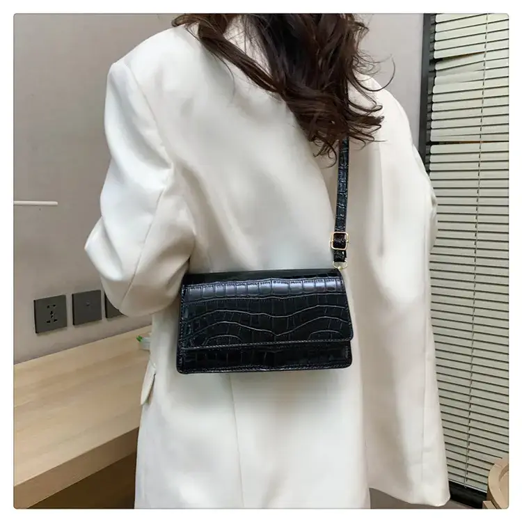 Red Croc Patchwork Shoulder Bag for Women — feature 26