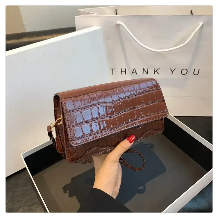 Red Croc Patchwork Shoulder Bag for Women - Image 3