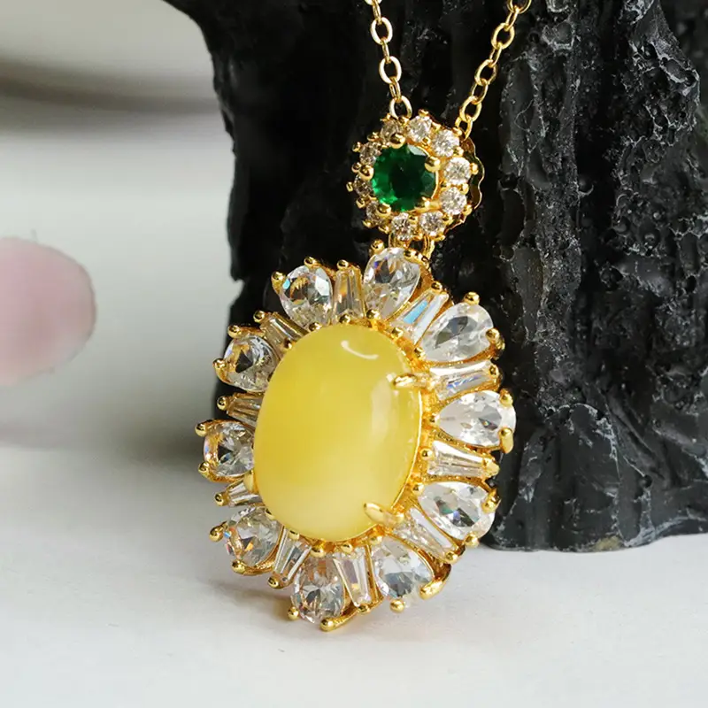 Guan Yu Pendant Yellow Amber Necklace Women's Jewelry - Image 3