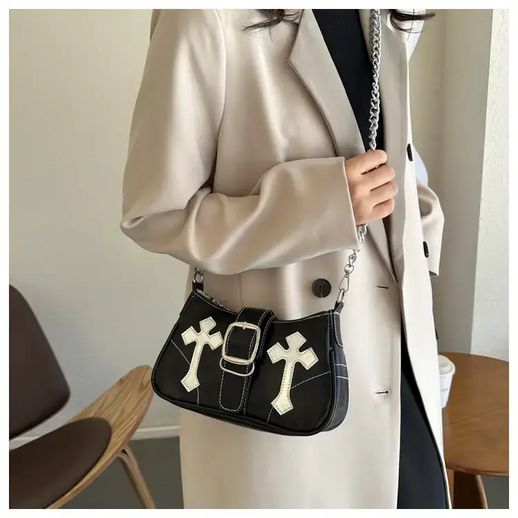 Black Cross Chain Shoulder Bag for Women Winter 2023 — feature 10
