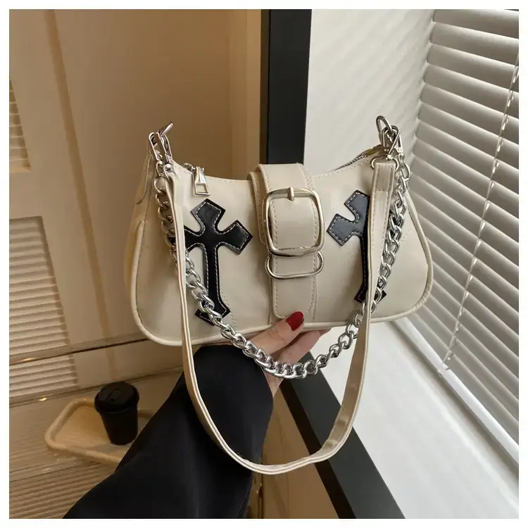 Black Cross Chain Shoulder Bag for Women Winter 2023 — feature 22