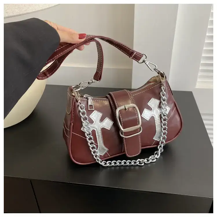 Black Cross Chain Shoulder Bag for Women Winter 2023 — feature 25