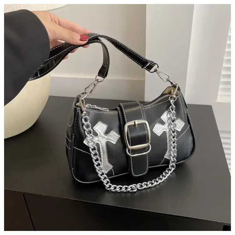 Black Cross Chain Shoulder Bag for Women Winter 2023 — feature 26
