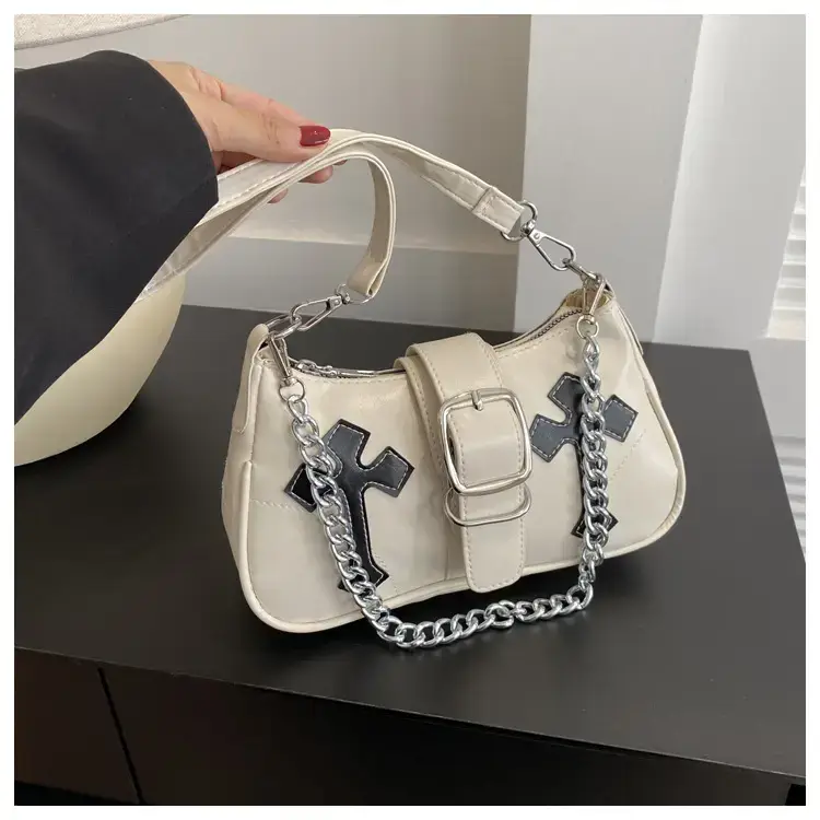 Black Cross Chain Shoulder Bag for Women Winter 2023 — feature 27