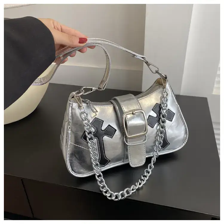 Black Cross Chain Shoulder Bag for Women Winter 2023 — feature 28