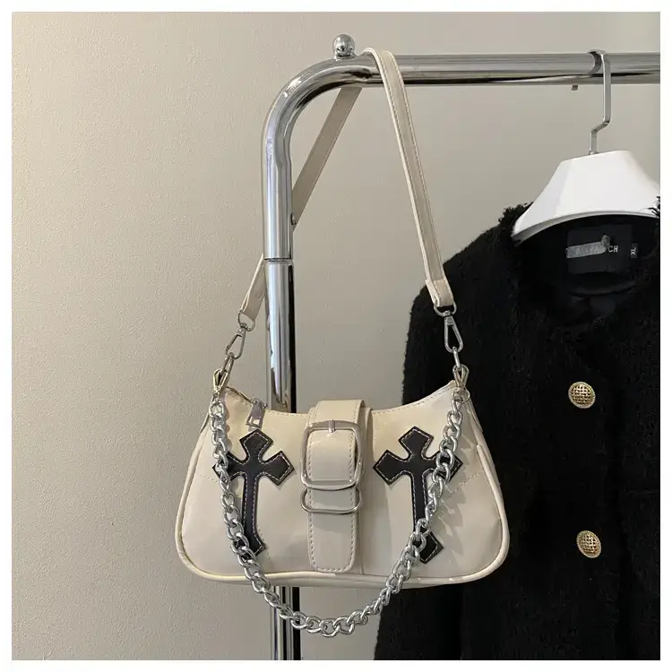 Black Cross Chain Shoulder Bag for Women Winter 2023 — feature 33