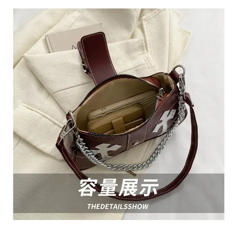 Black Cross Chain Shoulder Bag for Women Winter 2023 — feature 6