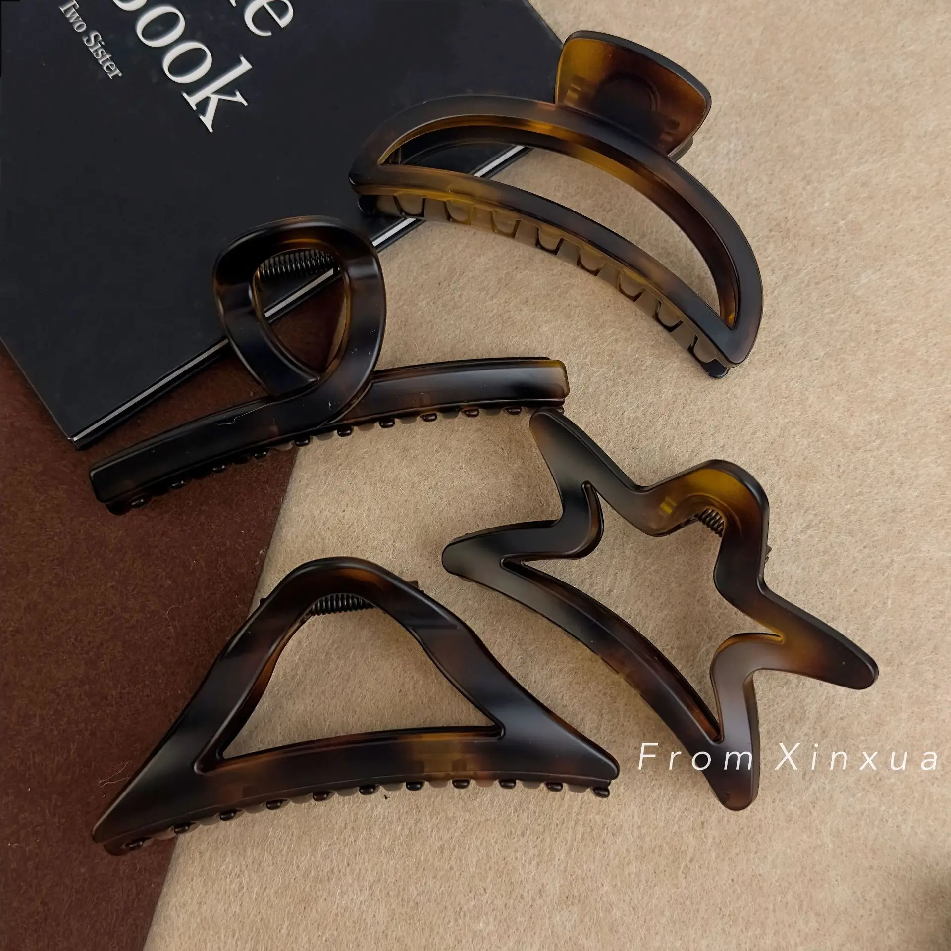French Retro Star Clip 2023 Hair Accessory - Image 14
