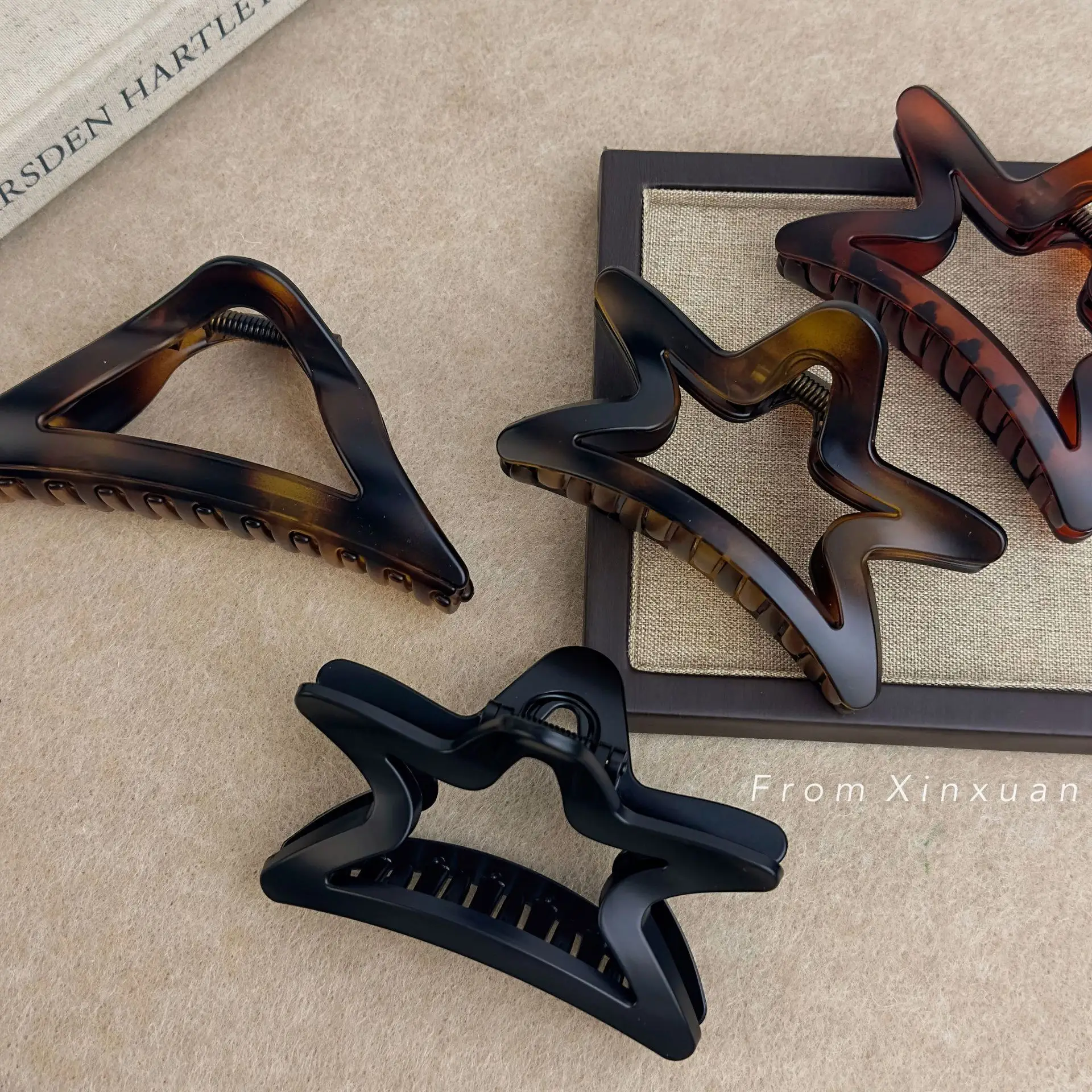 French Retro Star Clip 2023 Hair Accessory - Image 15
