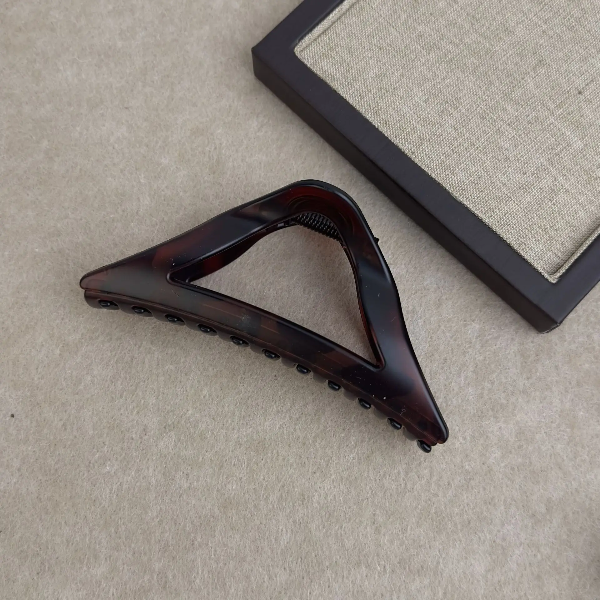 French Retro Star Clip 2023 Hair Accessory - Image 2