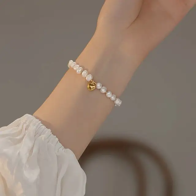 Love Love Pearl Bracelet for Women's Elegant Wear - Image 5