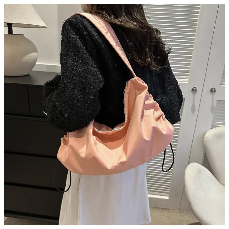 Black Nylon Shoulder Bag for Women 2024 Winter — feature 13