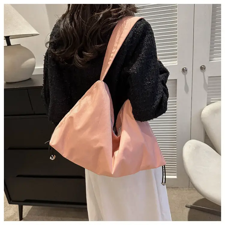 Black Nylon Shoulder Bag for Women 2024 Winter — feature 15