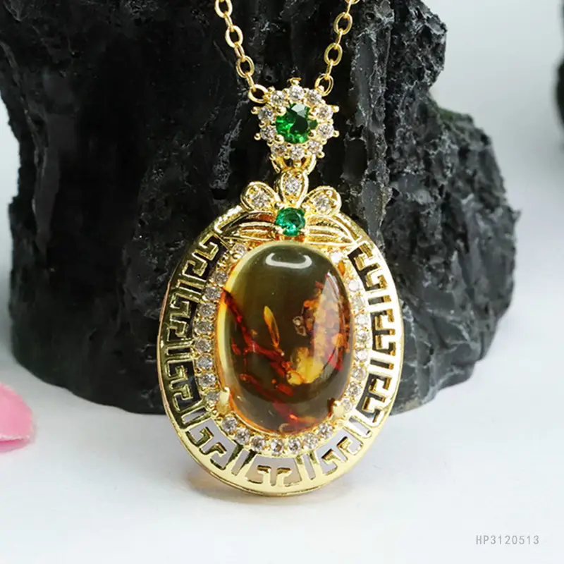 Guan Yu Natural Amber Pendant Necklace Ethnic Style Gold — feature 7