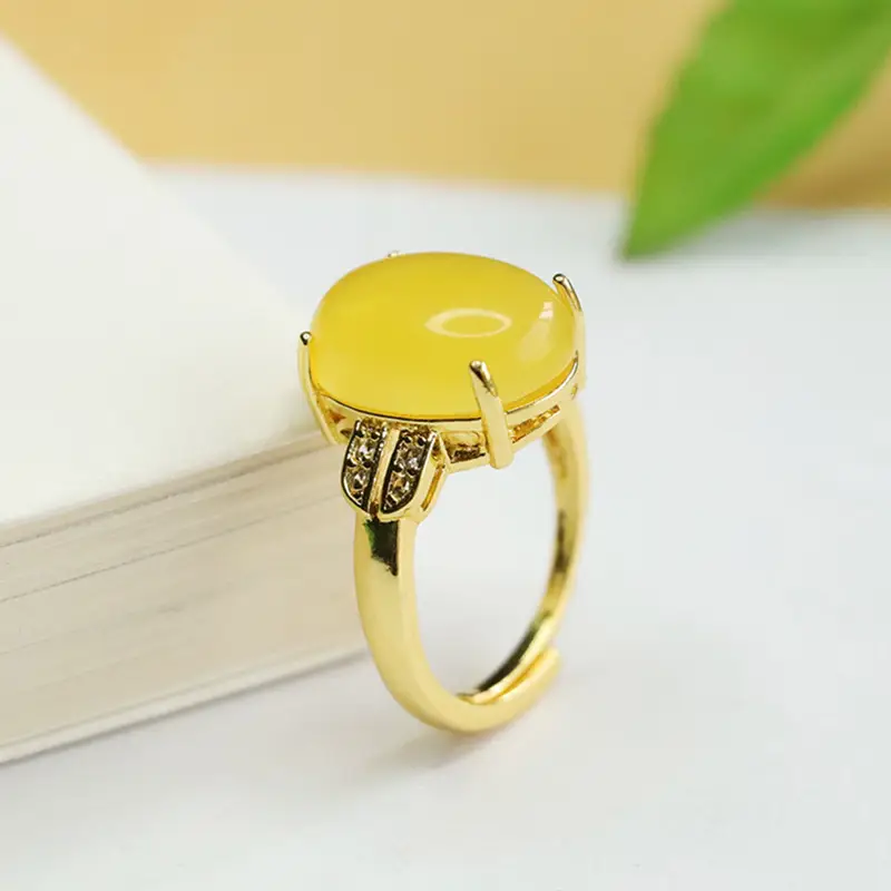 Aiyu Natural Amber Ring with Beads — feature 9