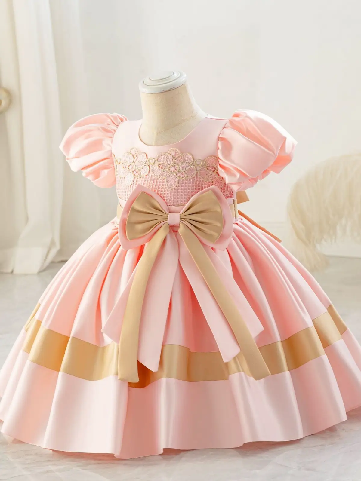 Girls' Pink Satin Bow Dress with Lace Puff Sleeves - Image 10