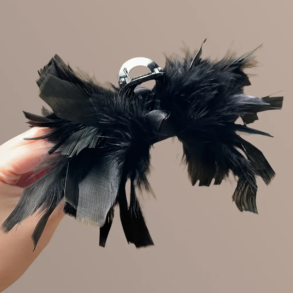 Female Ostrich Feather Hairpin for Women Autumn Winter — feature 3