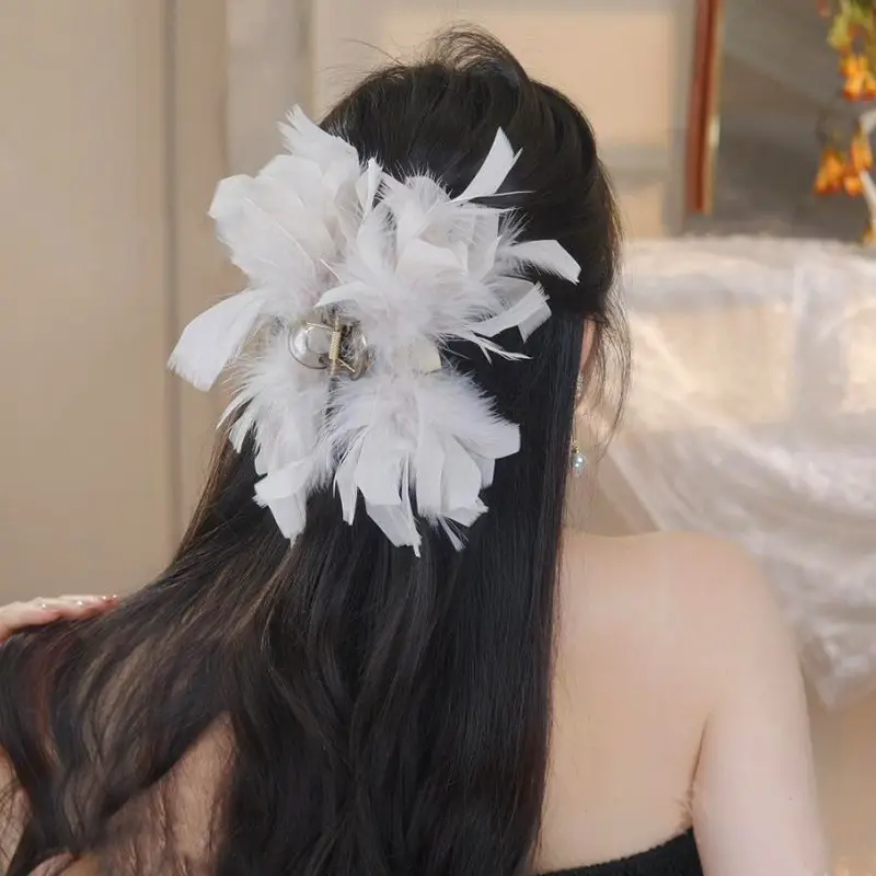 Female Ostrich Feather Hairpin for Women Autumn Winter — feature 4