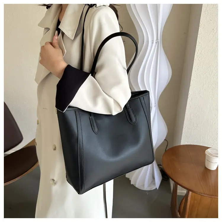 Korean Style Textured Shoulder Bag Brown 2023 — feature 11