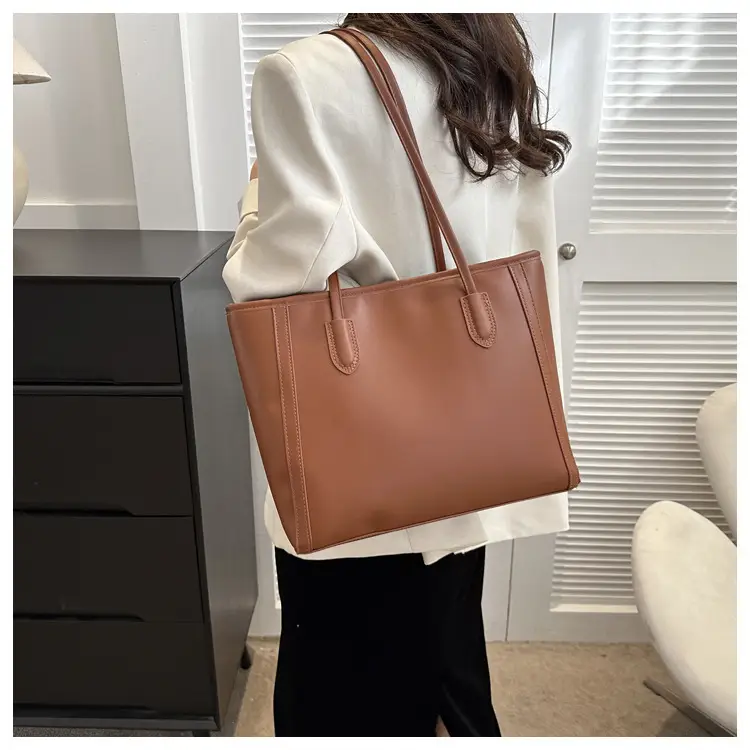 Korean Style Textured Shoulder Bag Brown 2023 — feature 14