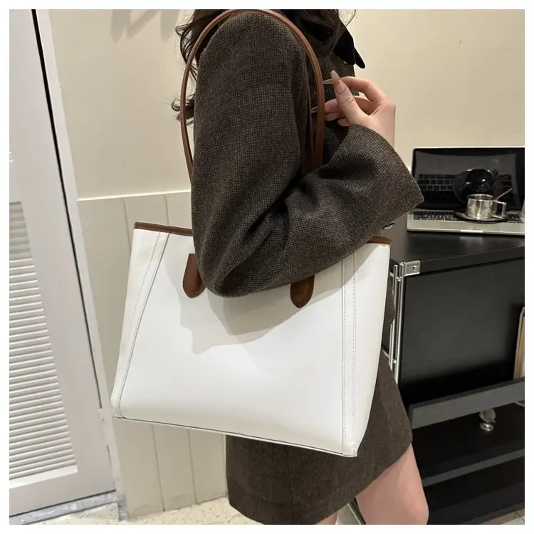 Korean Style Textured Shoulder Bag Brown 2023 — feature 17