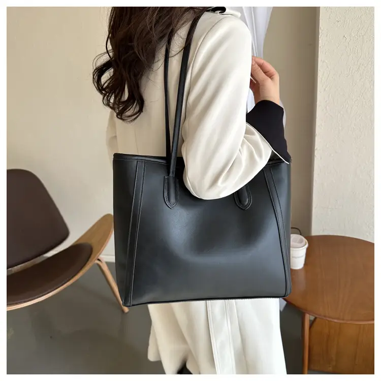 Korean Style Textured Shoulder Bag Brown 2023 — feature 8